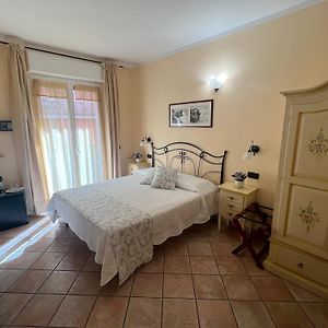 Camera con letto king size